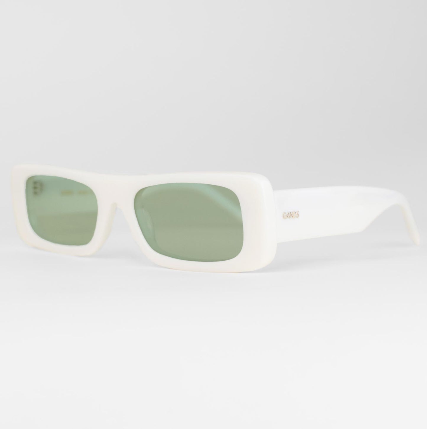 AMSTERDAM | IVORY